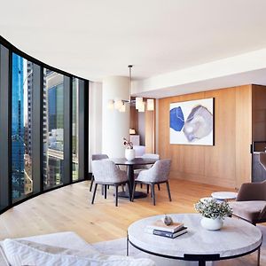 Elizabeth Quay 1 Bedroom Suite 1 King River view